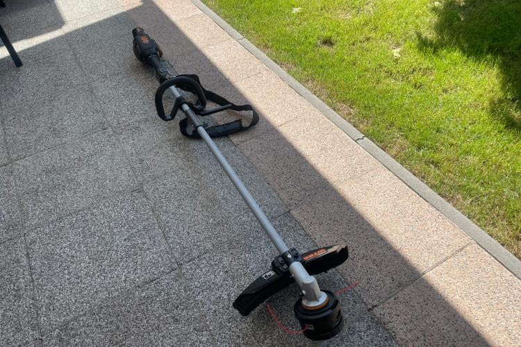 zusammengebaut sieht der Worx so aus und hat eine beachtliche Länge von 1,15 Metern zusammengebaut sieht der Worx so aus und hat eine beachtliche Länge von 1,15 Metern