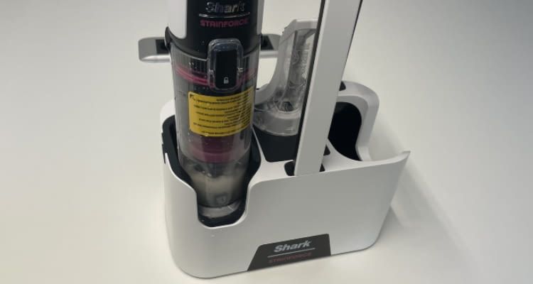 Die Reinigung mit Self Cleaning ist ein großer Pluspunkt im Test Die Reinigung mit Self Cleaning ist ein großer Pluspunkt im Test