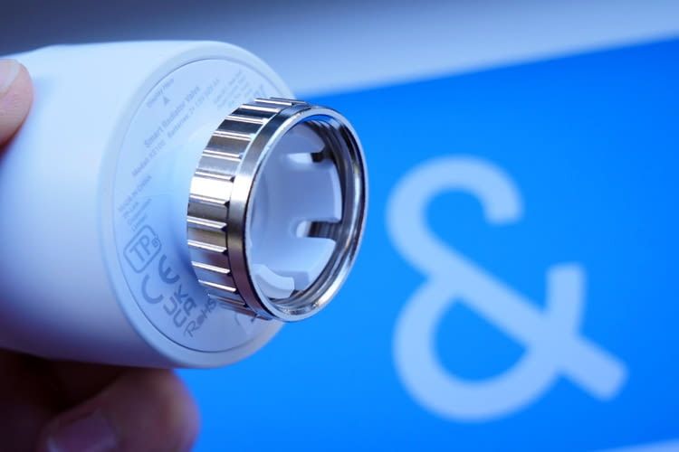 So sieht der Anschluss von KE100 im ohne Adapter aus So sieht der Anschluss von KE100 im ohne Adapter aus