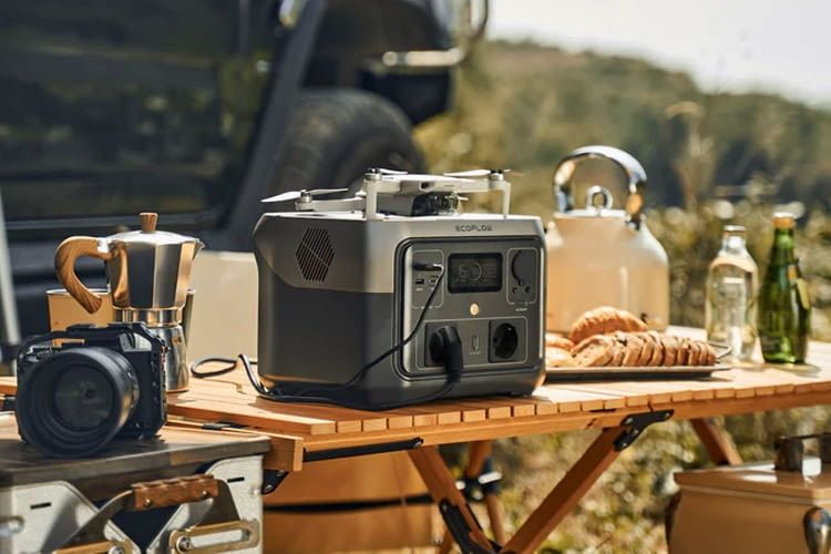 Diese Powerstation speichert über ihren LiFeP04-Akku bis zu 512 Wh Strom Diese Powerstation speichert über ihren LiFeP04-Akku bis zu 512 Wh Strom