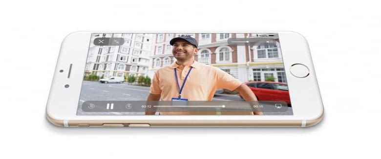 Ist niemand zuhause, kann der Paketmann über das FIBARO Intercom eine Videonachricht hinterlassen Ist niemand zuhause, kann der Paketmann über das FIBARO Intercom eine Videonachricht hinterlassen