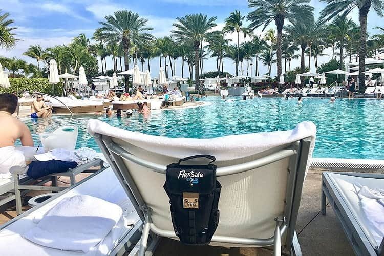 FlexSafe+ kann sogar am Strand oder beim Wassersport genutzt werden FlexSafe+ kann sogar am Strand oder beim Wassersport genutzt werden