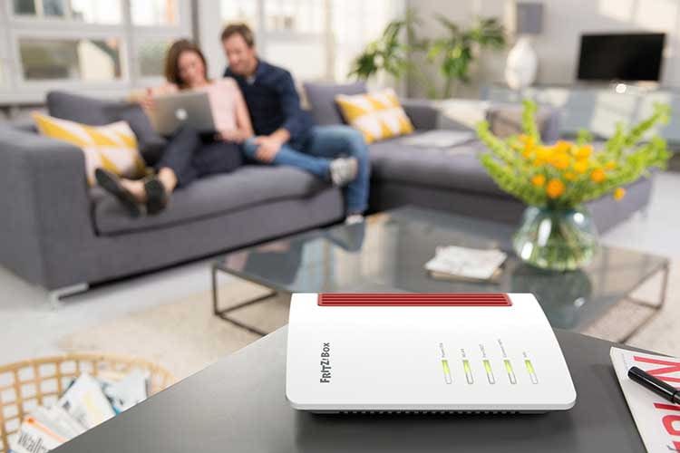 Die AVM FRITZ!Box 7530 ist Mesh-fähig und kann als DECT Basisstation verwendet werden Die AVM FRITZ!Box 7530 ist Mesh-fähig und kann als DECT Basisstation verwendet werden