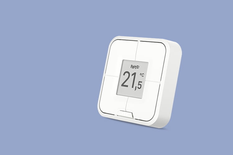 Der FRITZ!DECT440 Funktaster zeigt die Raumtemperatur auf seinem Display an Der FRITZ!DECT440 Funktaster zeigt die Raumtemperatur auf seinem Display an