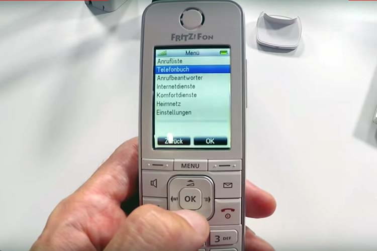 Das Hauptmenü des DECT-Schnurlostelefons FRITZ!Fon C6 Das Hauptmenü des DECT-Schnurlostelefons FRITZ!Fon C6