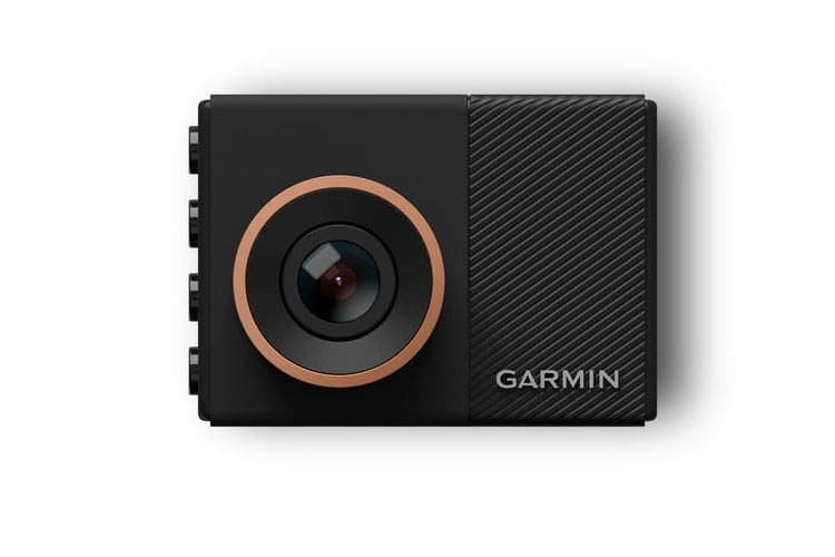 Die Garmin Dash Cam 55 überzeugt Tester mit einer Fülle von Assistenz-Funktionen und hoher Auflösung Die Garmin Dash Cam 55 überzeugt Tester mit einer Fülle von Assistenz-Funktionen und hoher Auflösung