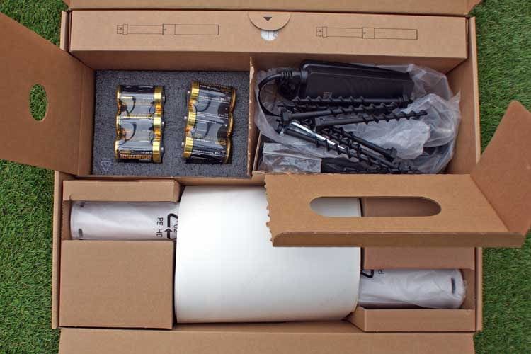 In unserem Test waren alle Zubehörteile dieses drahtlosen Mähroboters übersichtlich verpackt In unserem Test waren alle Zubehörteile dieses drahtlosen Mähroboters übersichtlich verpackt