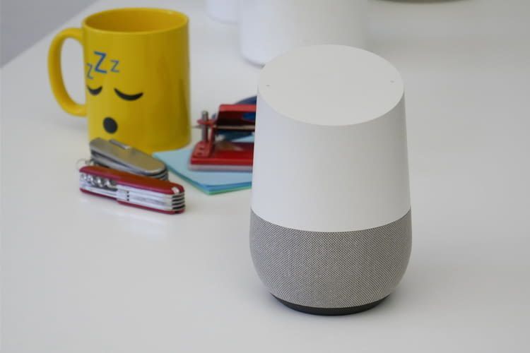 Google Home ist deutlich größer und hat bessere Audio-Qualität Google Home ist deutlich größer und hat bessere Audio-Qualität