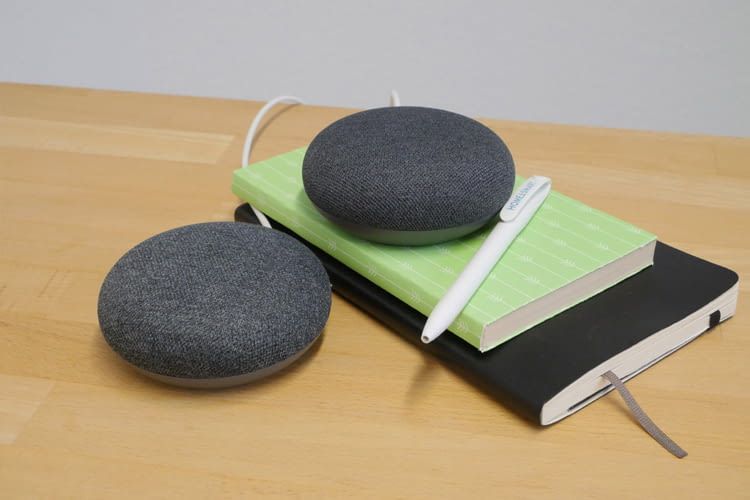 Sowohl Google Home Mini als auch Google Nest Mini bieten in Verbindung mit einem zweiten Speaker Stereo-Sound Sowohl Google Home Mini als auch Google Nest Mini bieten in Verbindung mit einem zweiten Speaker Stereo-Sound