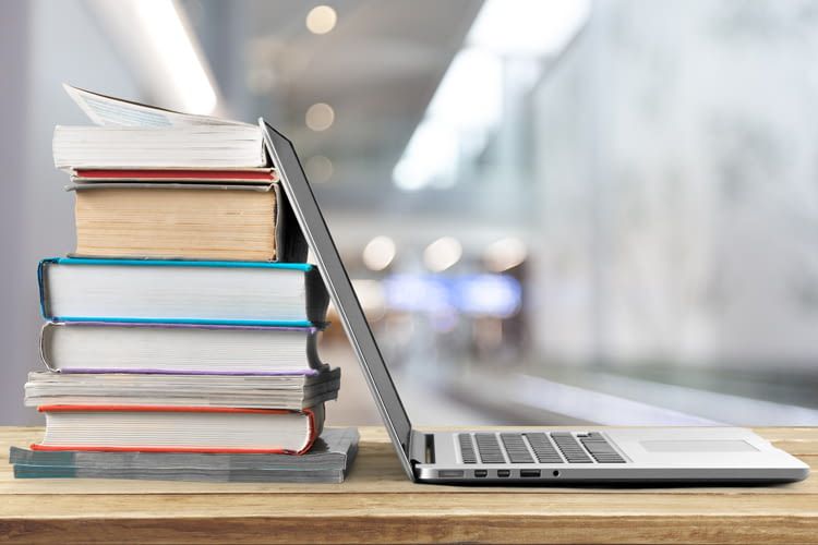 Schüler erhalten innerhalb von 24 Stunden eine Antwort auf ihre Frage Schüler erhalten innerhalb von 24 Stunden eine Antwort auf ihre Frage