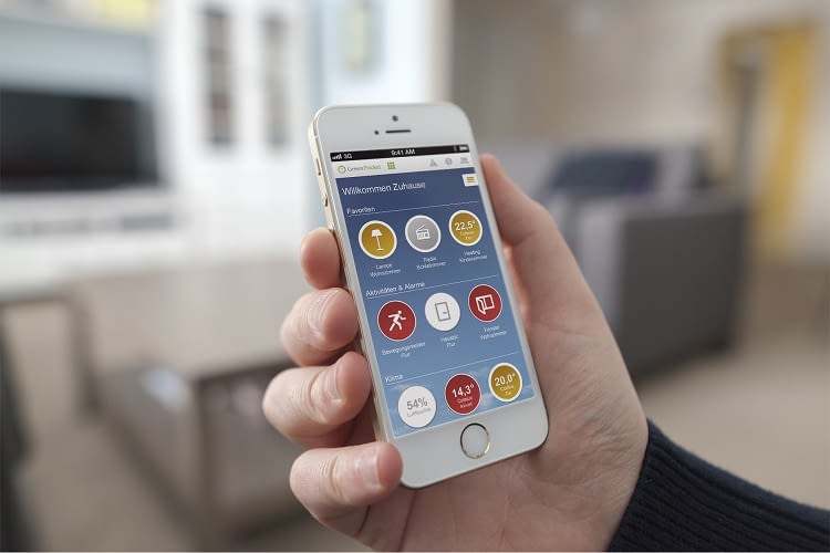Per Desktop oder Smartphone lassen sich einfach Automationsregeln anpassen Per Desktop oder Smartphone lassen sich einfach Automationsregeln anpassen