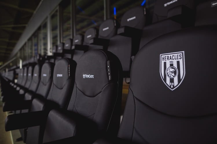 Heracles Almelo bietet seinen VIP-Fans jetzt Wärme und Komfort Heracles Almelo bietet seinen VIP-Fans jetzt Wärme und Komfort