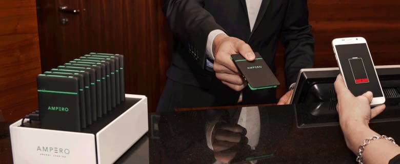Horrorszenario leerer Handyakku: Ein Kölner Start-up hat die mobile Lösung Horrorszenario leerer Handyakku: Ein Kölner Start-up hat die mobile Lösung