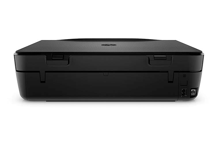 Die Anschlüsse von HP ENVY 4525 sind auf der Rückseite übersichtlich angebracht Die Anschlüsse von HP ENVY 4525 sind auf der Rückseite übersichtlich angebracht