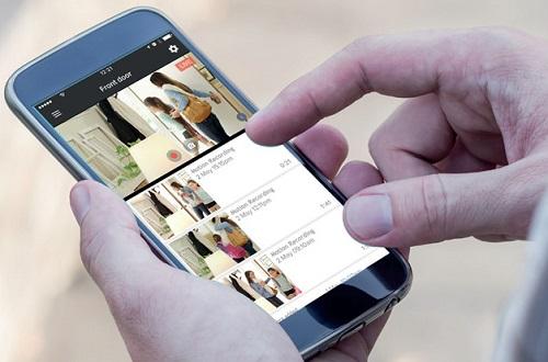 Kamera lässt sich per Handyapp steuern @ HUMAX EYE Kamera lässt sich per Handyapp steuern @ HUMAX EYE