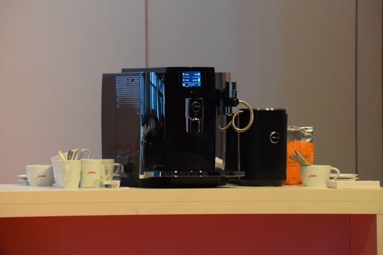 Alle JURA-Kaffeemaschinen ab der Modellreihe 2016 sind mit der neuen App nutzbar Alle JURA-Kaffeemaschinen ab der Modellreihe 2016 sind mit der neuen App nutzbar