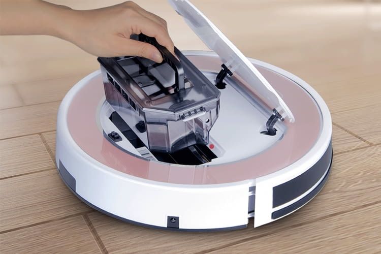 Immerhin: Staub- und Wasserbehälter lassen sich gut wechseln Immerhin: Staub- und Wasserbehälter lassen sich gut wechseln