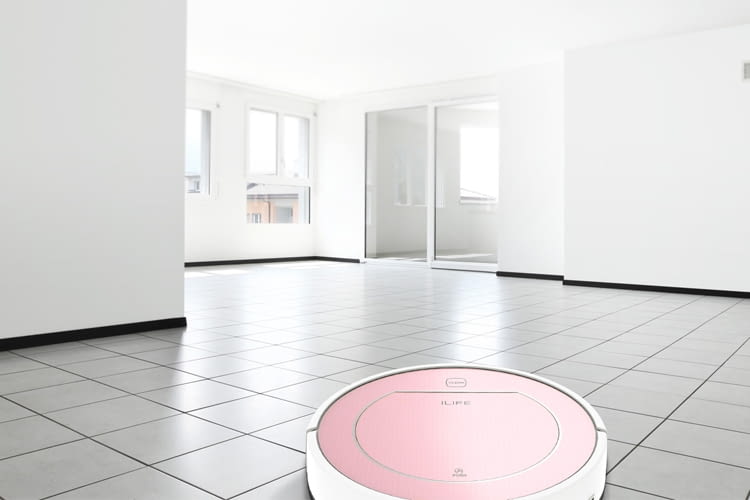 Da es keine App mit Lokalisierungsfunktion gibt, muss man den Saugroboter unter Umständen suchen Da es keine App mit Lokalisierungsfunktion gibt, muss man den Saugroboter unter Umständen suchen