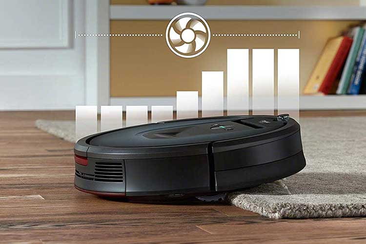 iRobot Roomba 981 erkennt automatisch, wenn er auf einen Teppich fährt und erhöht die Saugleistung iRobot Roomba 981 erkennt automatisch, wenn er auf einen Teppich fährt und erhöht die Saugleistung