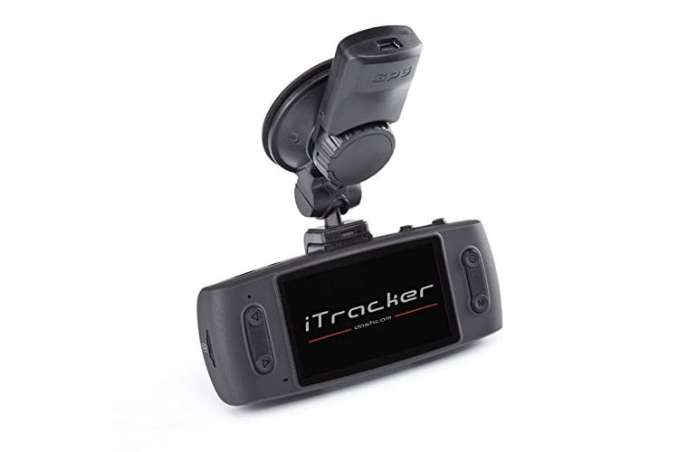 Die Dashcam iTracker GS6000 -A12 wird über eine Saugnapfbefestigung an der Scheibe festgemacht Die Dashcam iTracker GS6000 -A12 wird über eine Saugnapfbefestigung an der Scheibe festgemacht