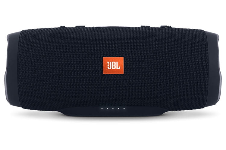 JBL Charge 3 Bluetooth-Box: Energiegeladenes Multitalent mit bis zu 20 Stunden Akkulaufzeit JBL Charge 3 Bluetooth-Box: Energiegeladenes Multitalent mit bis zu 20 Stunden Akkulaufzeit