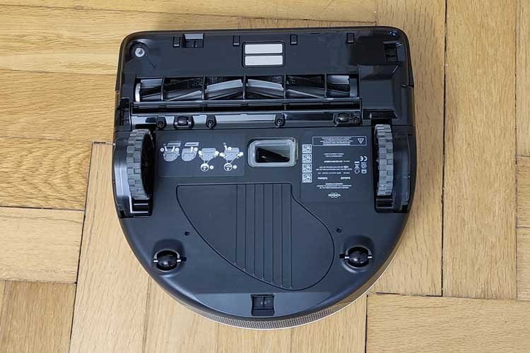 Die untere Seite von Kobold VR7 mir praktischer Bebilderung für die Walzenentnahme Die untere Seite von Kobold VR7 mir praktischer Bebilderung für die Walzenentnahme