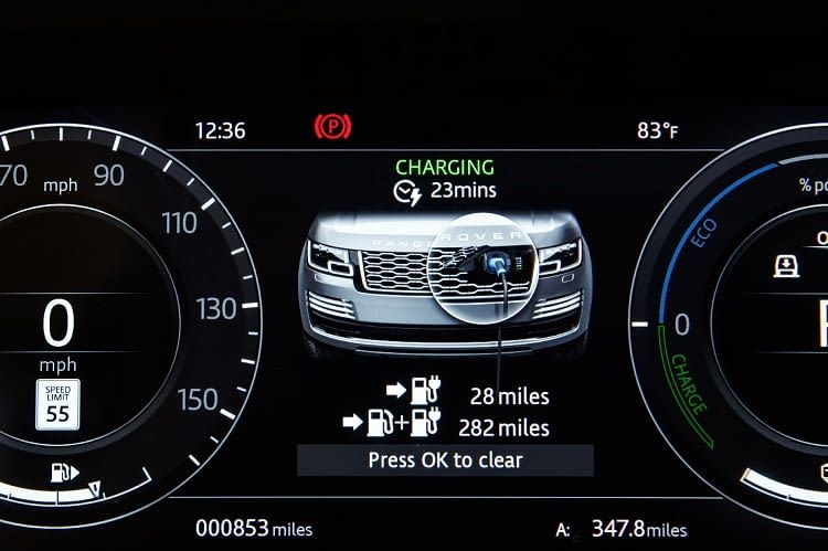 Aktuell bietet Land Rover seinen elektrischen Range Rover in drei Ausstattungslinien an Aktuell bietet Land Rover seinen elektrischen Range Rover in drei Ausstattungslinien an