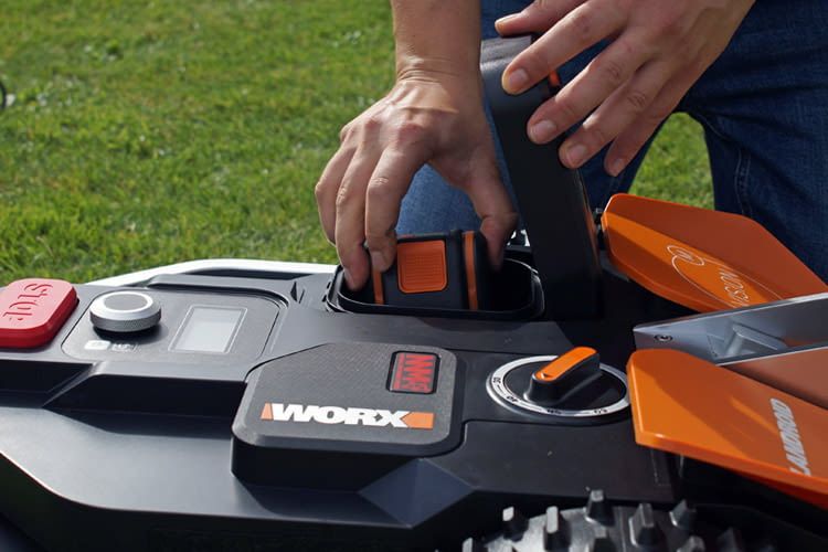 Der Akku dieses Mähroboter kann auch für andere Worx Geräte verwendet werden Der Akku dieses Mähroboter kann auch für andere Worx Geräte verwendet werden