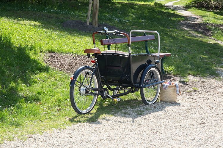 Auch, wenn man sich nur für kurze Zeit vom Cargobike entfernt, sollte man das Rad mit mehreren Schlössern sichern Auch, wenn man sich nur für kurze Zeit vom Cargobike entfernt, sollte man das Rad mit mehreren Schlössern sichern