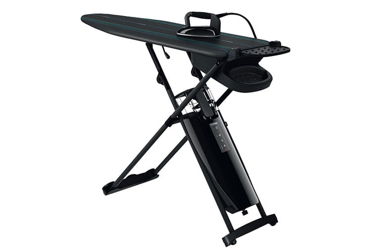 Nutzer erhalten mit Laurastar Smart U nicht nur ein Bügeleisen, sondern ein komplettes Bügelsystem Nutzer erhalten mit Laurastar Smart U nicht nur ein Bügeleisen, sondern ein komplettes Bügelsystem