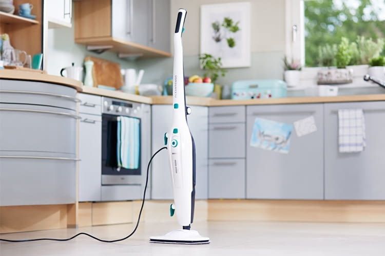 Das ergnomische Design des Leifheit 11910 Dampfreinigers Clean Tenso schont den Rücken Das ergnomische Design des Leifheit 11910 Dampfreinigers Clean Tenso schont den Rücken