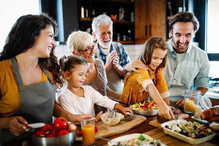 Zusammen macht kochen gleich doppelt soviel Spaß Zusammen macht kochen gleich doppelt soviel Spaß