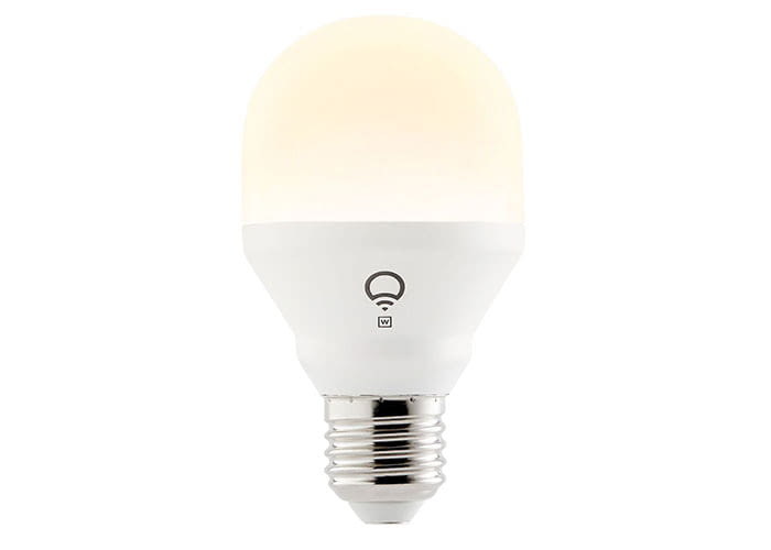 Die LIFX White WLAN LED Lampe leuchtet warmweiß und ist dimmbar Die LIFX White WLAN LED Lampe leuchtet warmweiß und ist dimmbar