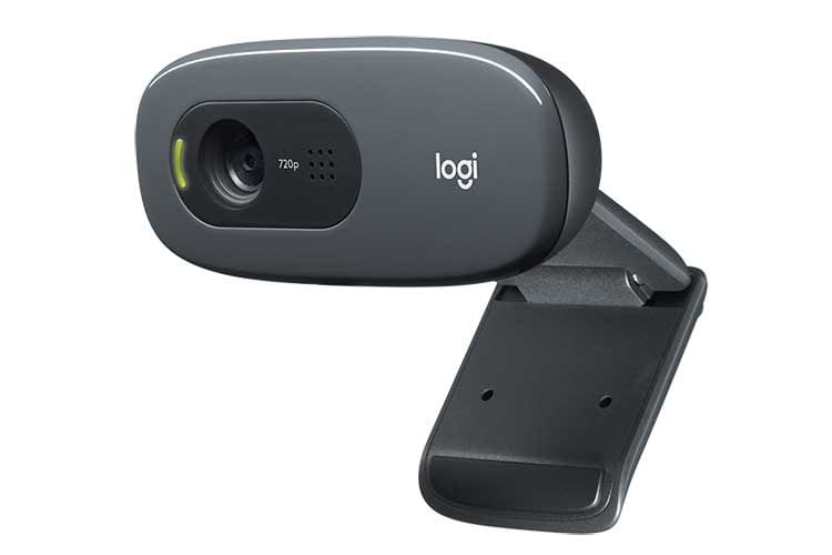 Die Logitech C270 HD Webcam verfügt über ein Fixfokus Objektiv sowie ein Monomikrofon Die Logitech C270 HD Webcam verfügt über ein Fixfokus Objektiv sowie ein Monomikrofon