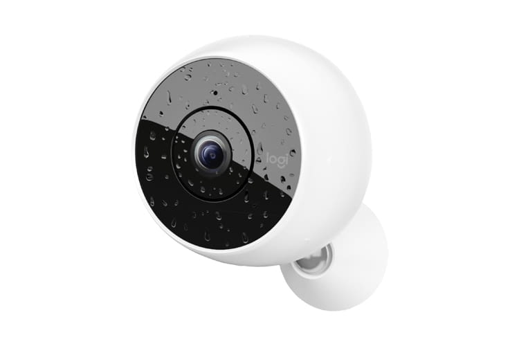 Mit der passenden Stecker-Halterung kann die Logitech Circle Stromtanken und Halt finden Mit der passenden Stecker-Halterung kann die Logitech Circle Stromtanken und Halt finden