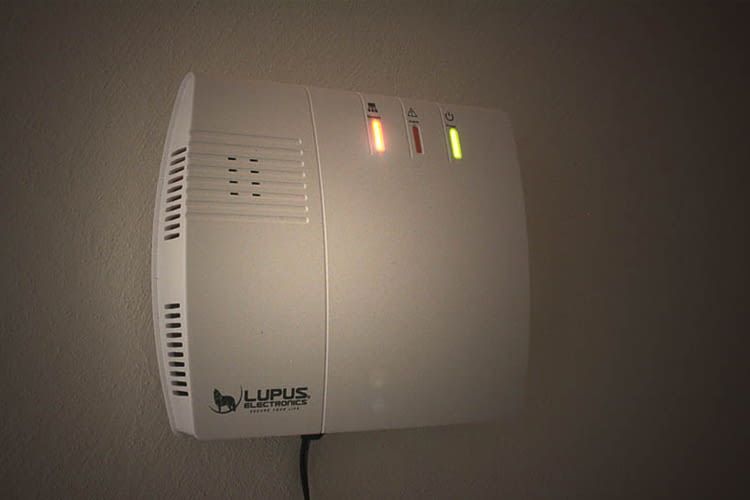 Auch nachts oder bei Stromausfall bleibt die Alarmanlage stets wachsam Auch nachts oder bei Stromausfall bleibt die Alarmanlage stets wachsam