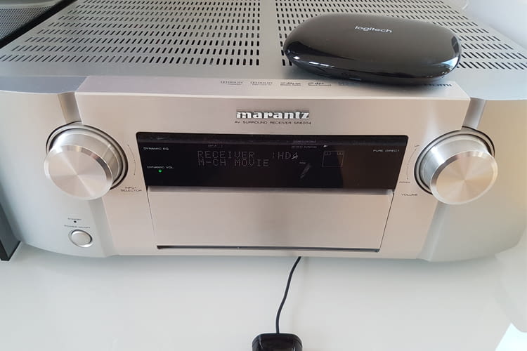 Testaufbau: Marantz AV-Receiver mit Logitech Harmony Hub Testaufbau: Marantz AV-Receiver mit Logitech Harmony Hub