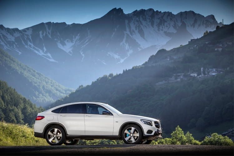 Der Mercedes GLC 350 e 4MATIC überzeugt mit hohem Fahrkomfort und luxuriöser Ausstattung Der Mercedes GLC 350 e 4MATIC überzeugt mit hohem Fahrkomfort und luxuriöser Ausstattung