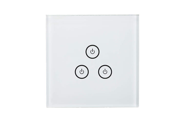 Mit glatter Oberfläche und drei Touch-Bedienknöpfen passt der WLAN-Lichtschalter in jedes Zimmer Mit glatter Oberfläche und drei Touch-Bedienknöpfen passt der WLAN-Lichtschalter in jedes Zimmer