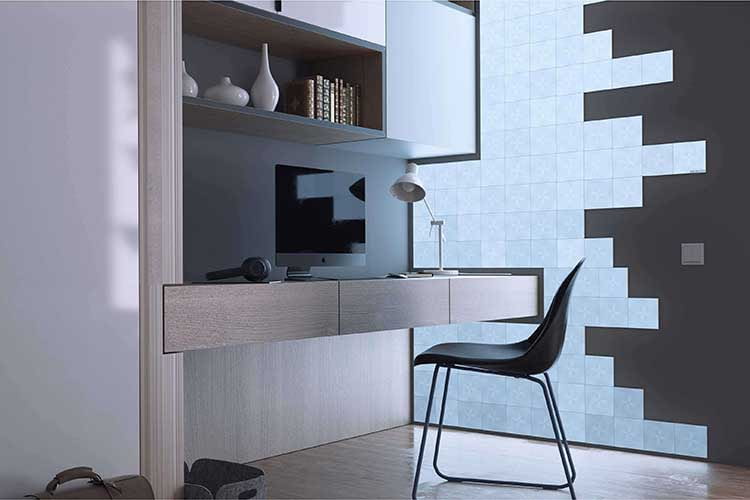 Die Installation der Nanoleaf LED-Panels geht einfach von der Hand, allerdings will die Formgebung geplant sein Die Installation der Nanoleaf LED-Panels geht einfach von der Hand, allerdings will die Formgebung geplant sein