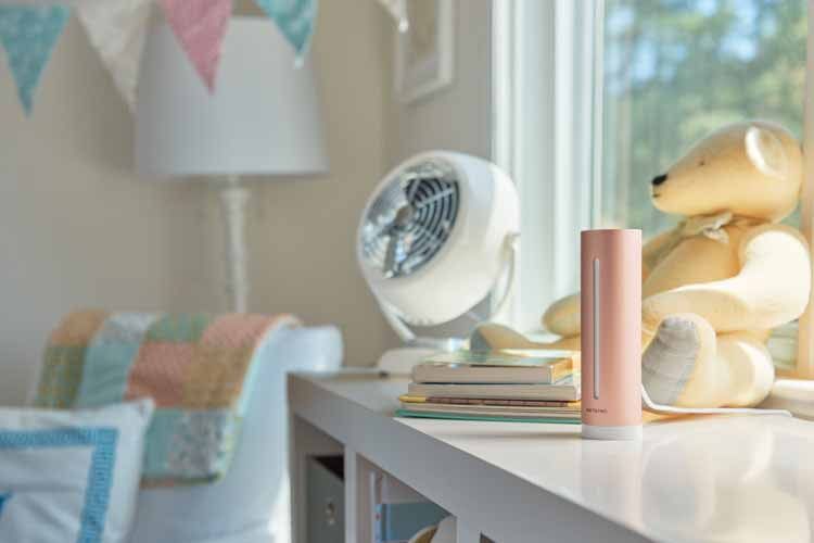 Der Healthy Home Coach kann zum Beispiel mit smarten Heizkörperthermostaten vernetzt werden Der Healthy Home Coach kann zum Beispiel mit smarten Heizkörperthermostaten vernetzt werden