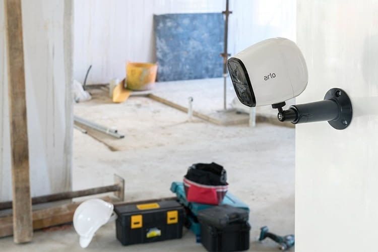 Der Standort von Arlo Go kann dank einfacher Installation jeder Lebenslage angepasst werden Der Standort von Arlo Go kann dank einfacher Installation jeder Lebenslage angepasst werden