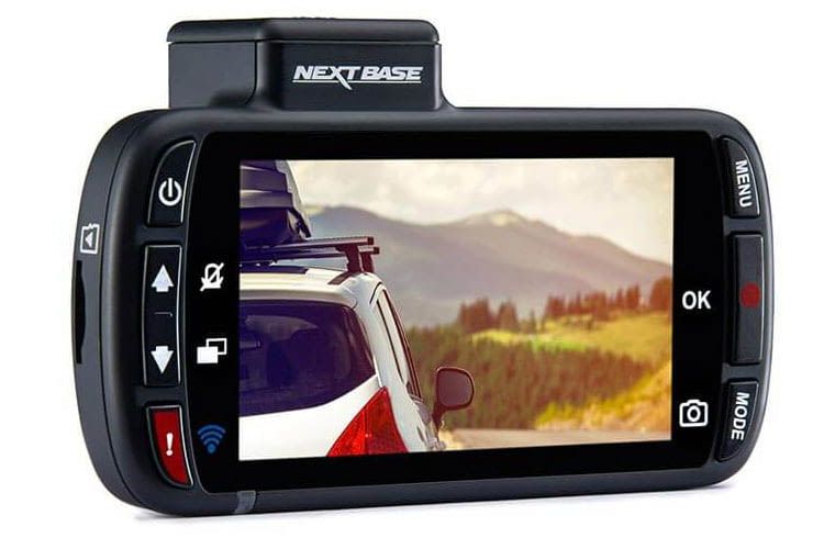 Das Display der Autokamera Nextbase 312GW ist 2,7 Zoll groß Das Display der Autokamera Nextbase 312GW ist 2,7 Zoll groß