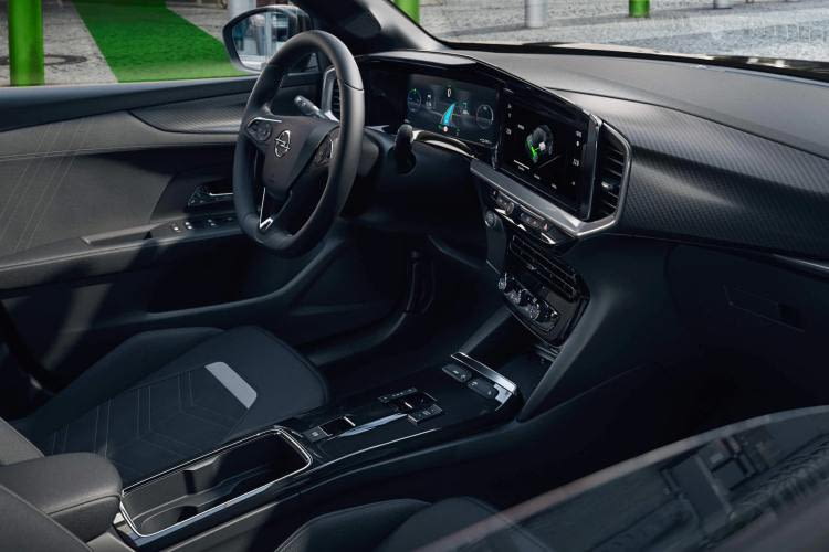 Das Interieur des Opel Mokka-e ist sehr geräumig Das Interieur des Opel Mokka-e ist sehr geräumig