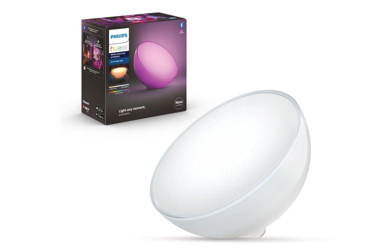 Per Bluetooth ist die tragbare Philips Hue Go Tischleuchte auch ohne Philips Hue Bridge überall bedienbar Per Bluetooth ist die tragbare Philips Hue Go Tischleuchte auch ohne Philips Hue Bridge überall bedienbar