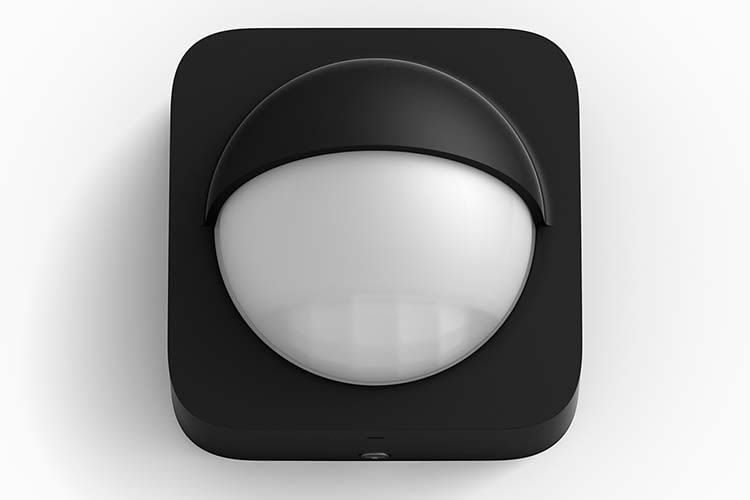Dank des schlichten und formschönen Designs passt der Philips Hue Outdoor Bewegungsmelder an so gut wie jede Hauswand Dank des schlichten und formschönen Designs passt der Philips Hue Outdoor Bewegungsmelder an so gut wie jede Hauswand