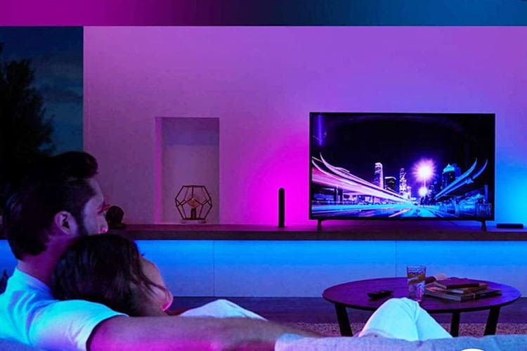 Lightstrips (hier von Philips Hue) setzen schöne Akzente Lightstrips (hier von Philips Hue) setzen schöne Akzente