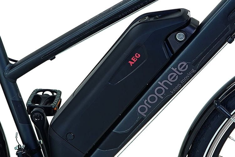 Ein Marken-Akku von AEG sorgt für die Stromversorgung des E-Bikes PROPHETE NAVIGATOR 7.6 Ein Marken-Akku von AEG sorgt für die Stromversorgung des E-Bikes PROPHETE NAVIGATOR 7.6