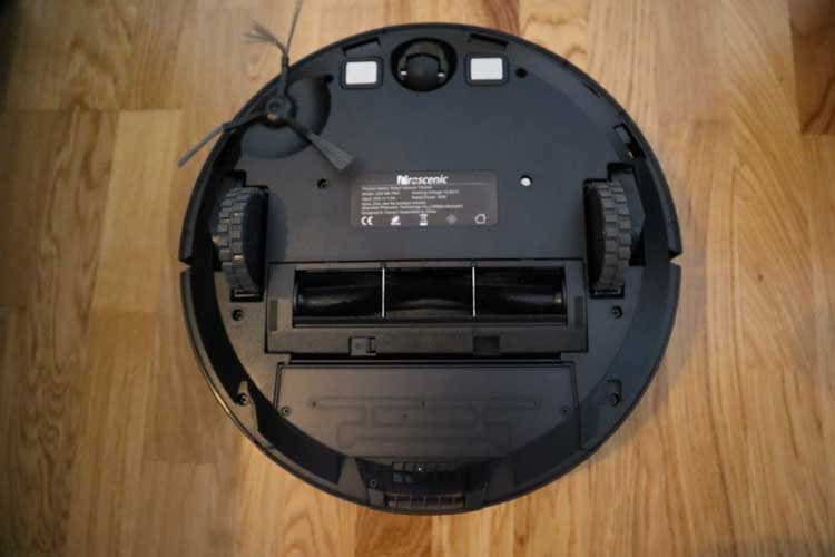 An der Unterseite kann ein Wischmopp befestigt werden An der Unterseite kann ein Wischmopp befestigt werden