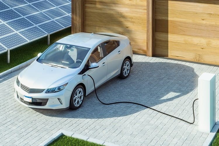 Wer Solaranlage & E-Auto verknüpft ist unabhängig von steigenden Stromkosten Wer Solaranlage & E-Auto verknüpft ist unabhängig von steigenden Stromkosten